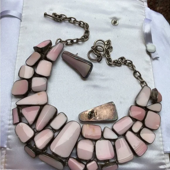 Sterling Pink Conch Necklace & Earrings - Picture 5 of 6